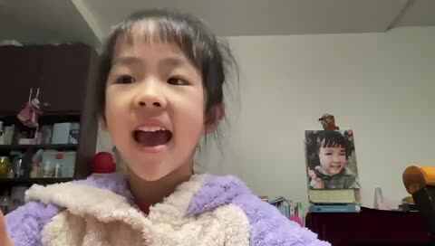 鲨鱼英语《观看正课绘本视频：沙子城堡》