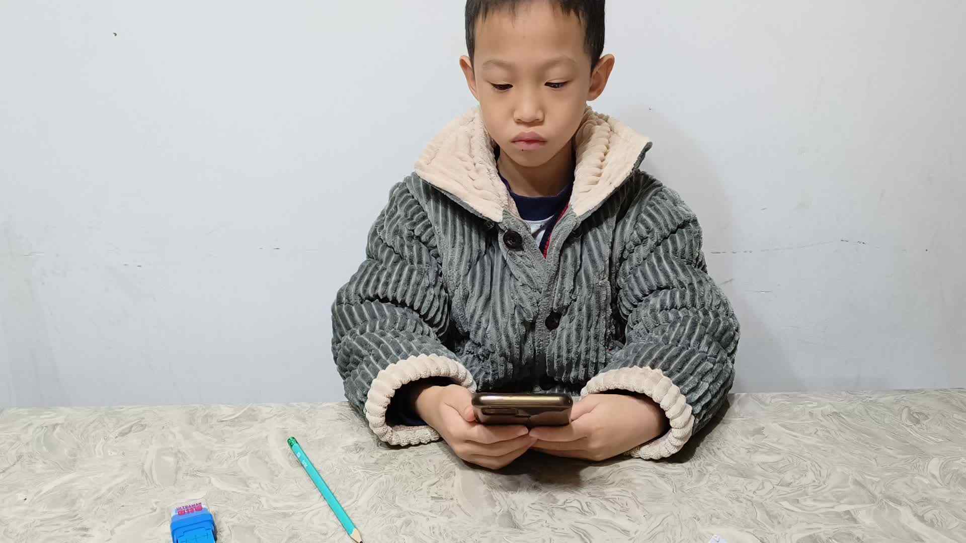 2023级学前B班张梓乐20221213逻辑思维，观看视频学习，完成相关练习