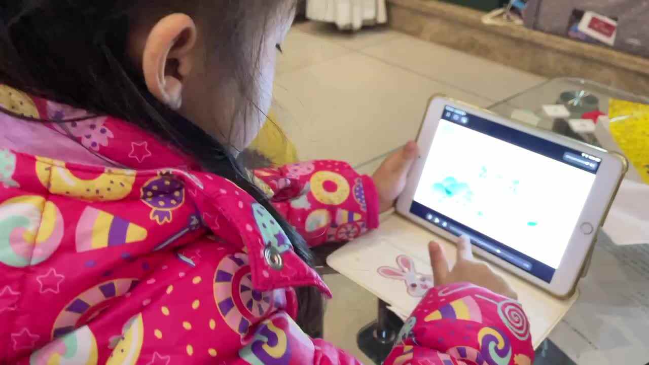 屠钰婷学习《按高矮排序》.MOV