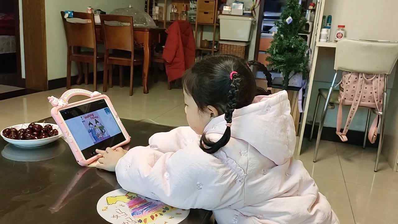 Making Faces（做鬼脸）.mp4