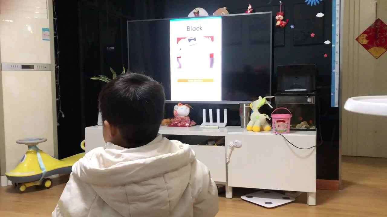20221227中A班郭睿珩-观看&跟读-Black 黑色.mp4
