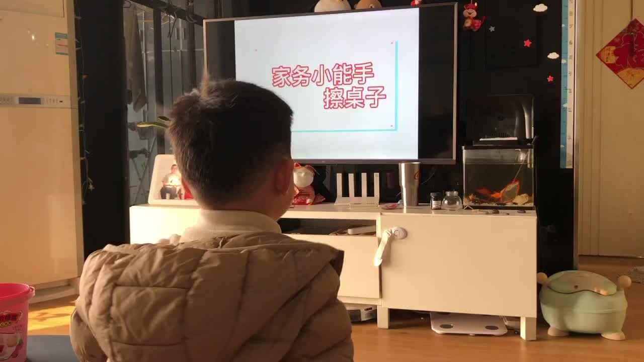 20230106中A班郭睿珩-擦桌子.mp4