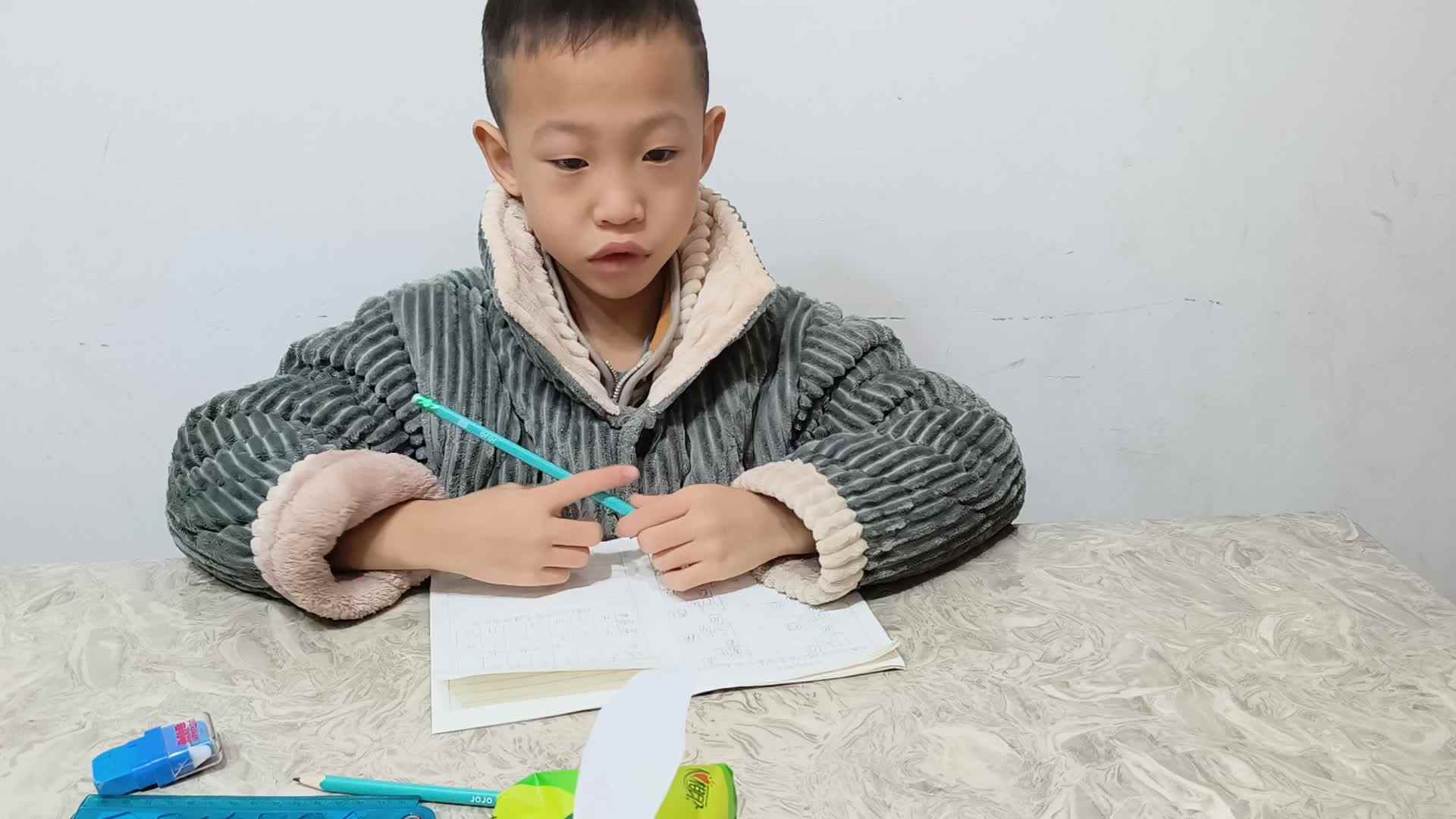 2023级学前B班张梓乐20230104逻辑思维，复习20以内数的进位加法，用凑十法计算的方法完成闯关练习