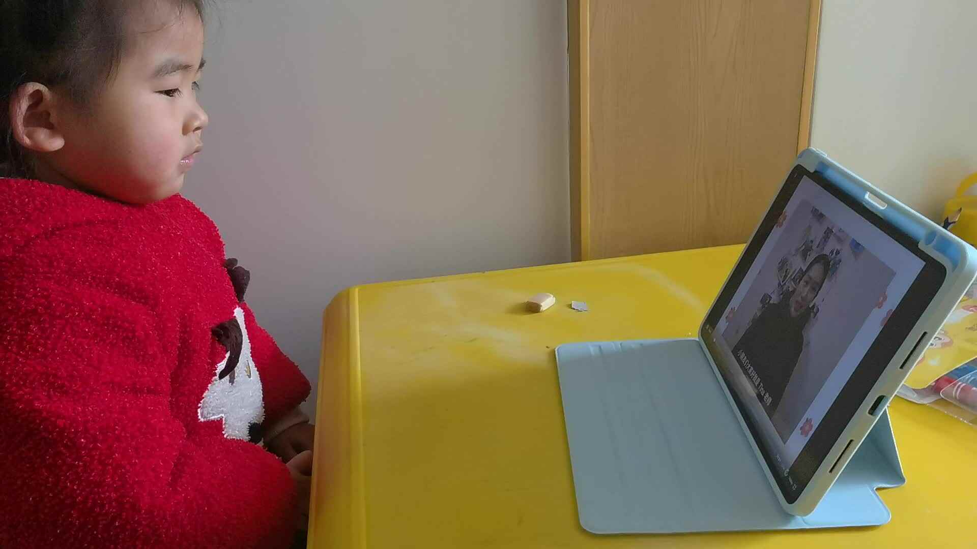 apple round apple red-鲨鱼英语.mp4