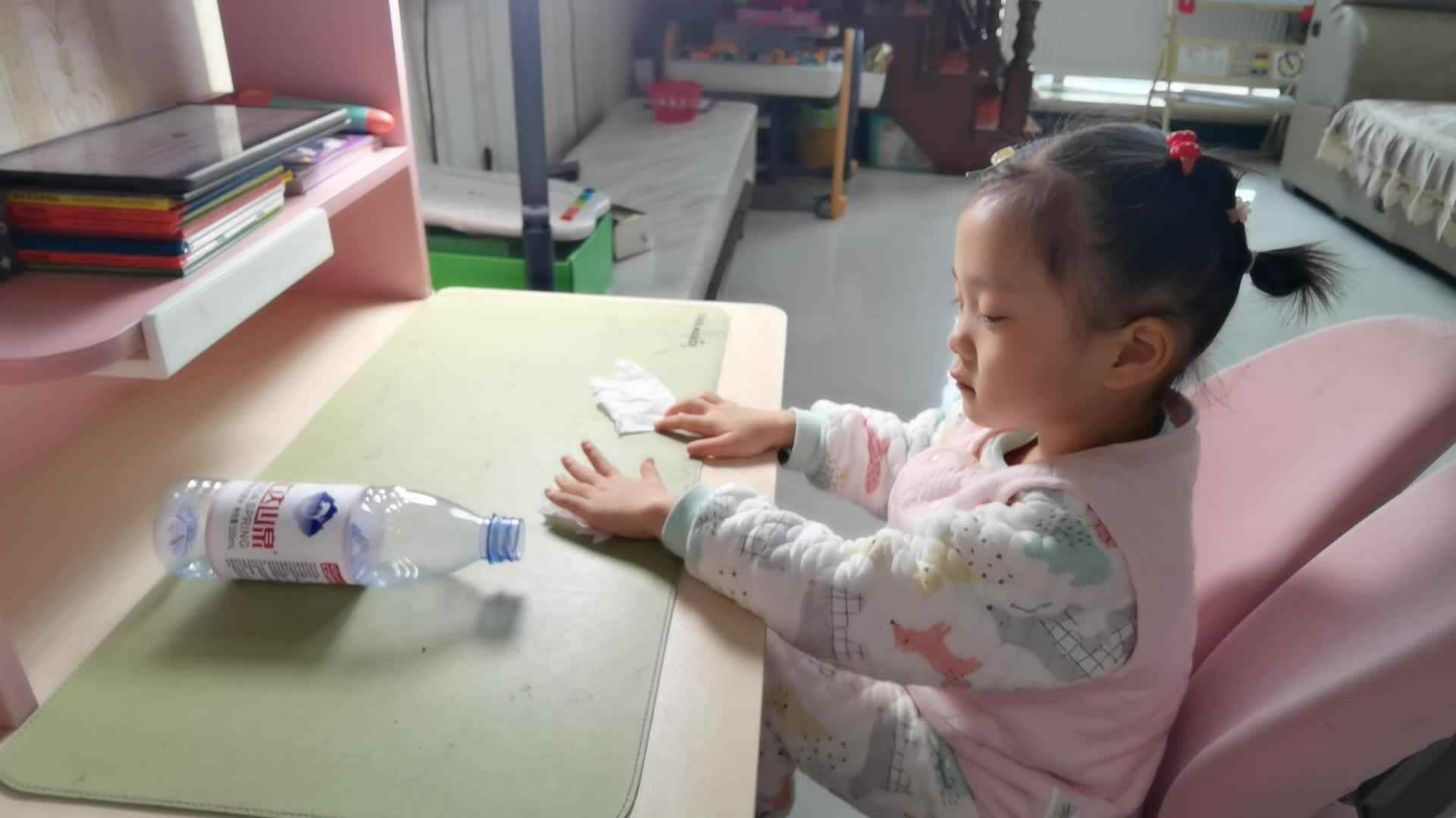 VID_20221221_科学实验—调皮的纸团.mp4