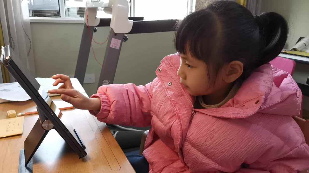 2023级B班徐瑾歆闯关练习20230226鲨鱼英语.mp4