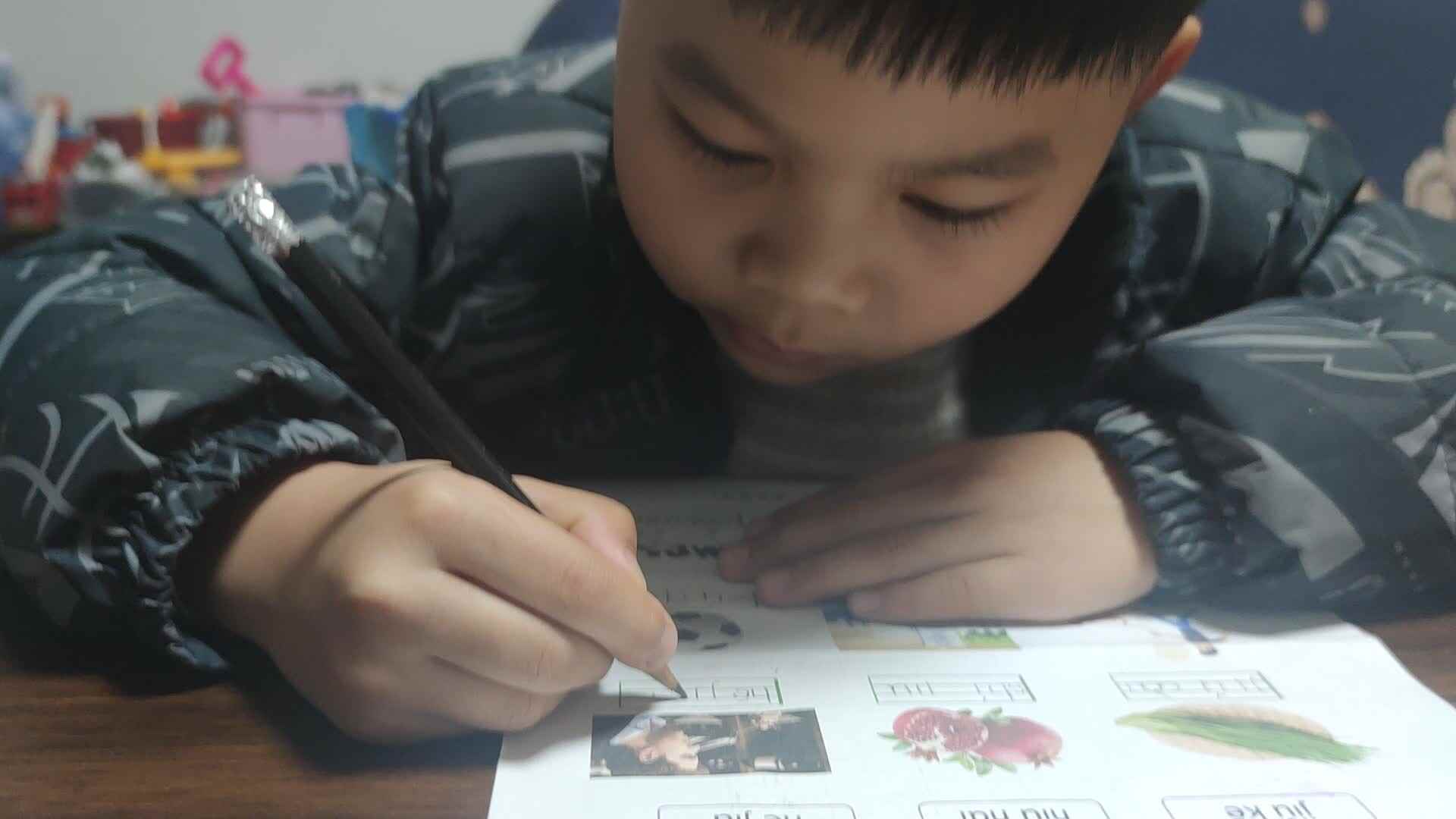 VID_20230220_190100.mp4
