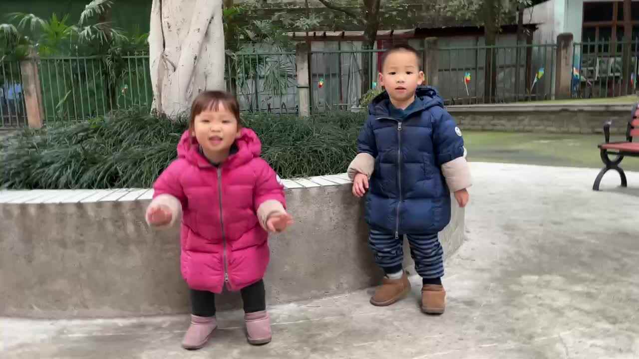 王奕童《小白兔白又白》