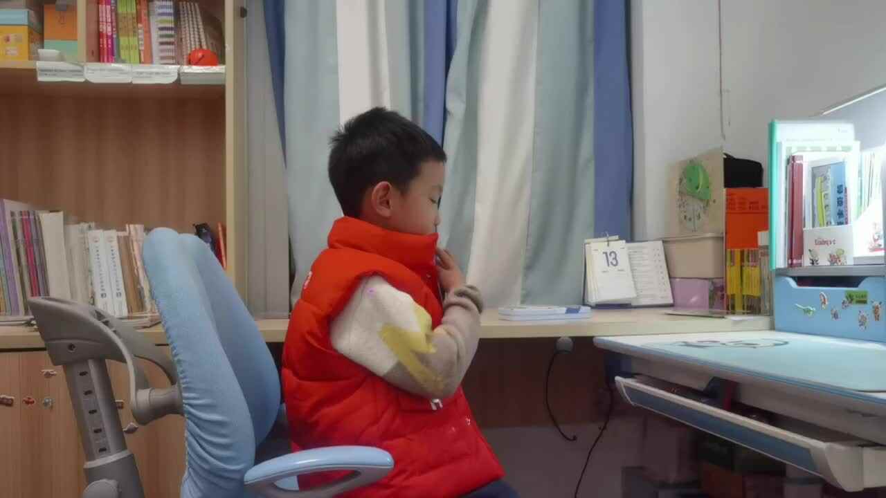 《坐姿站姿》2023.2.13.mp4