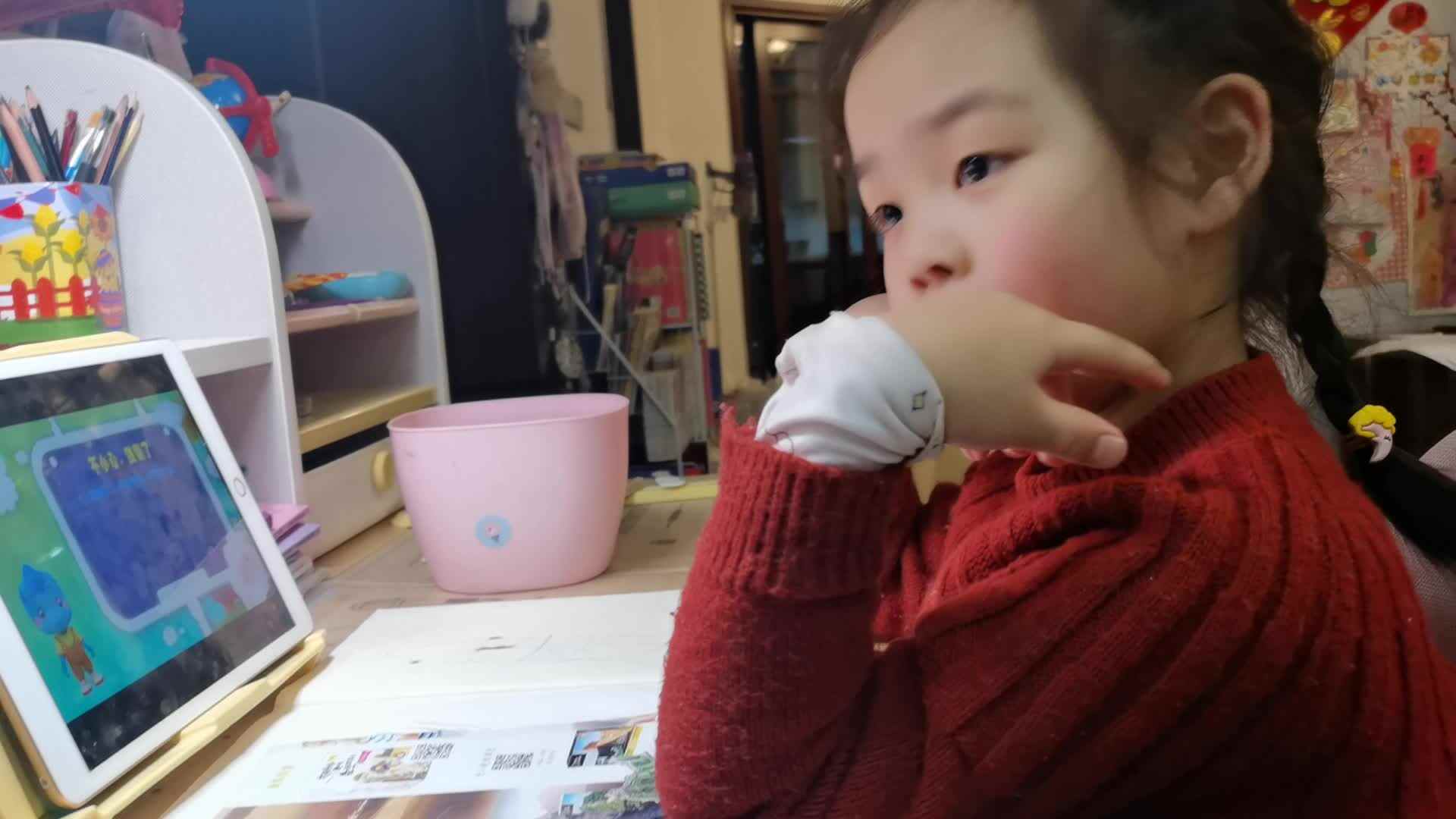 2022.2.9侯奕帆闯关练习《不小心摔倒怎么办》