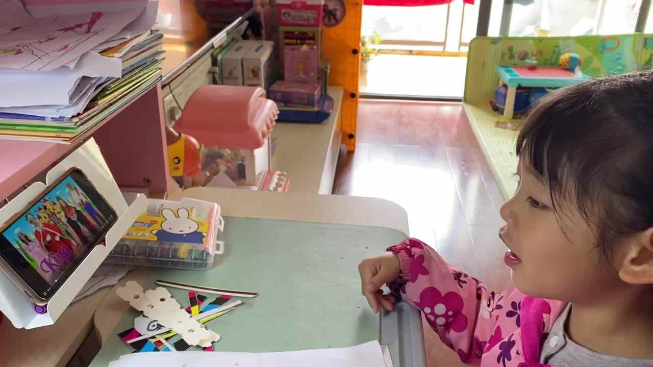 2023.3.4《皇室手指家族》.MOV