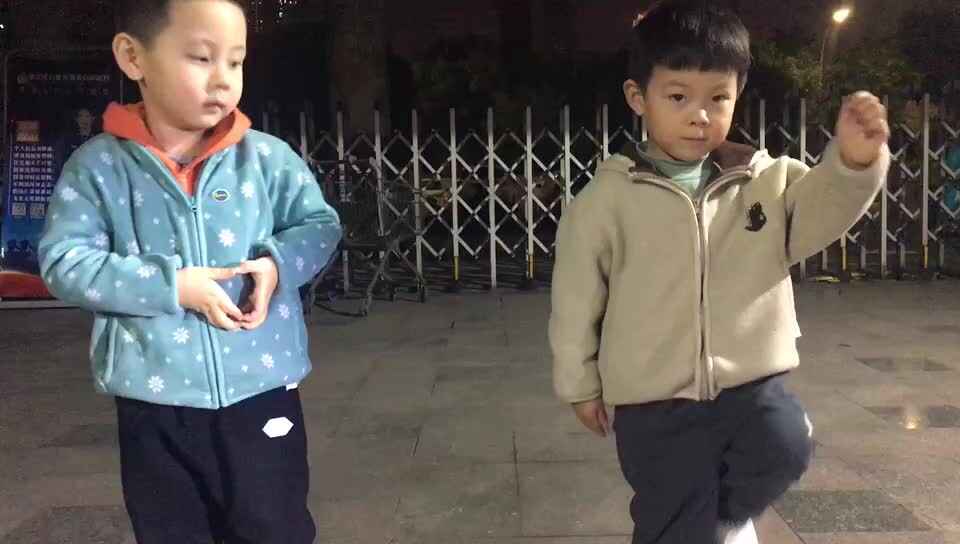 202303128中A班郭睿珩-原地踏步.mp4