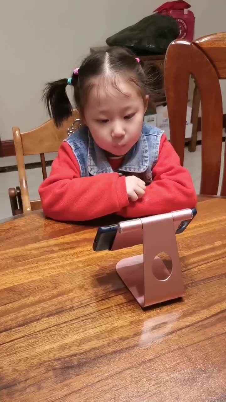 小如意看《我们的朋友》.mp4