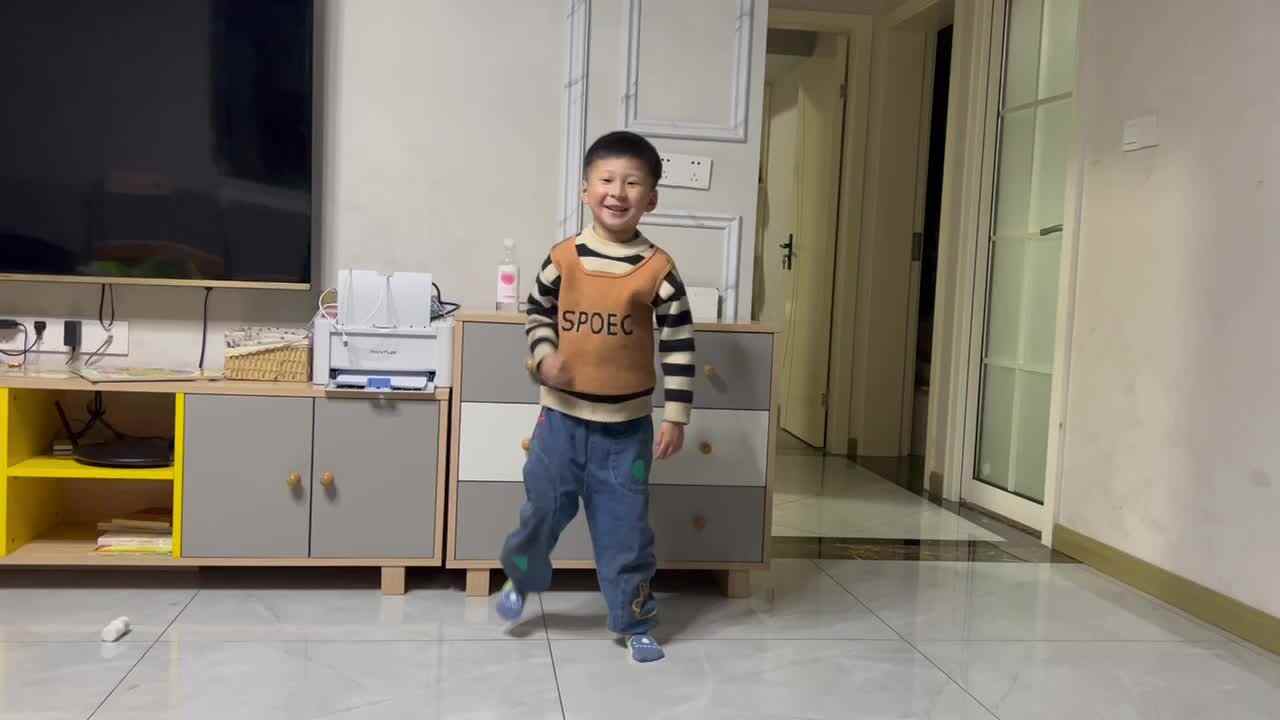 莫俊豪闯关练习 trim.741E3F13-16BC-48BC-87D0-67B23EE7B157.MOV