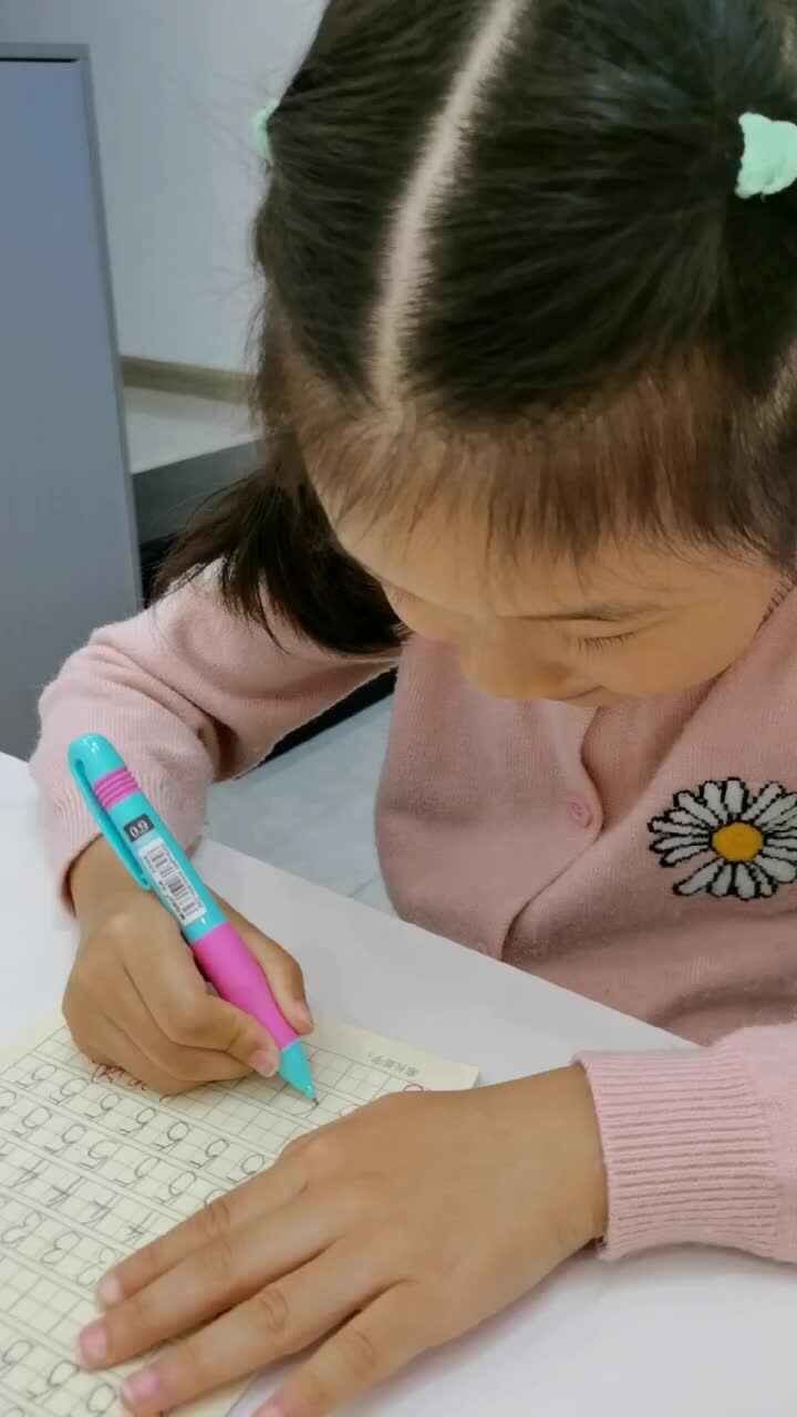 ⁣大B班 王偲然 ⁣书写数字6