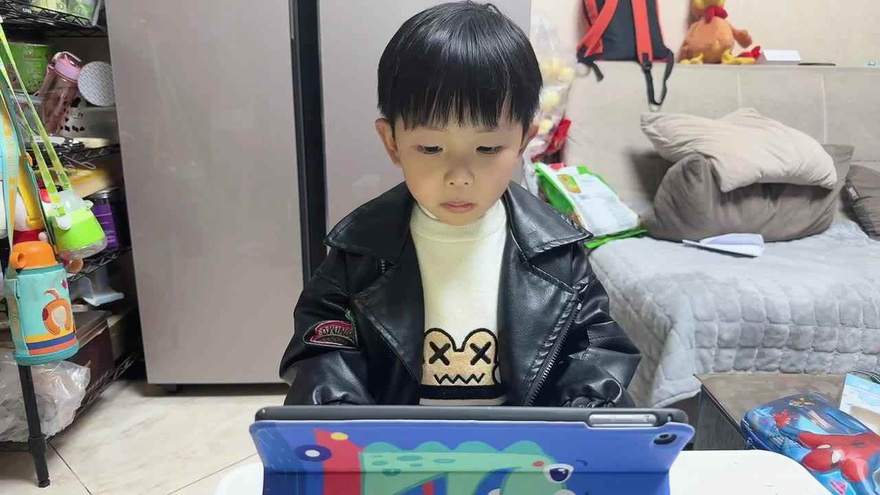 2023.3.17观看英文视频《opposites》