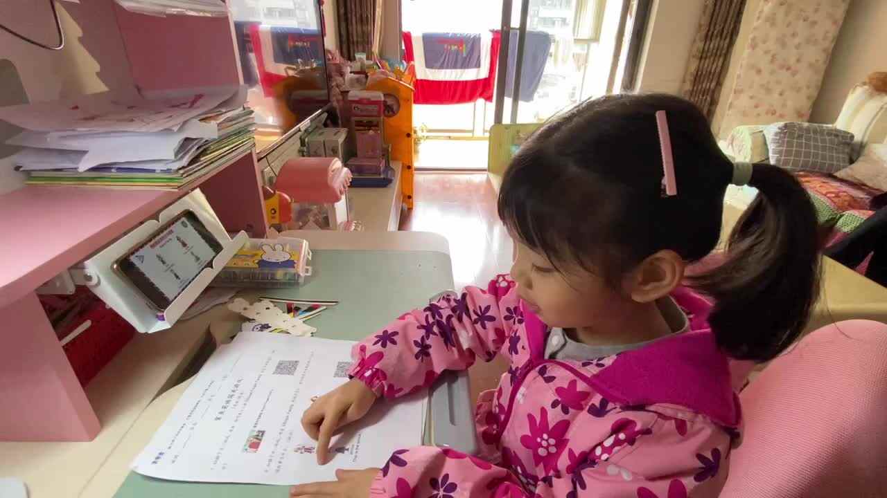 2023.3.4《皇室家族朗读示范》.MOV