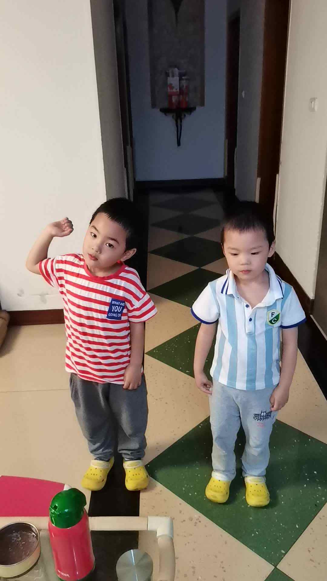 VID_20230420_190828.mp4