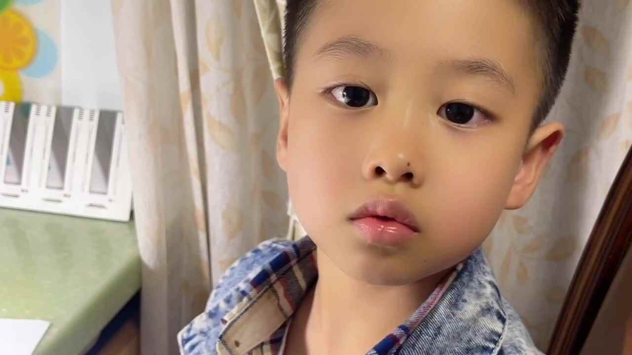 ⁣⁣⁣2023级B班20230428吴艺轩闯关练习-鲨鱼英语.MOV