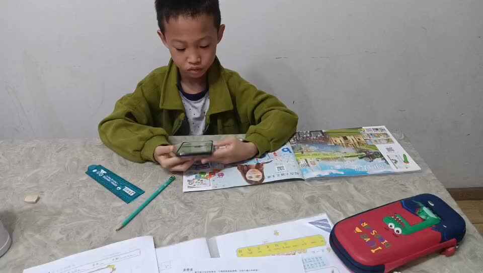 2023级学B班张梓乐20230412，完成鲨鱼英语游戏单