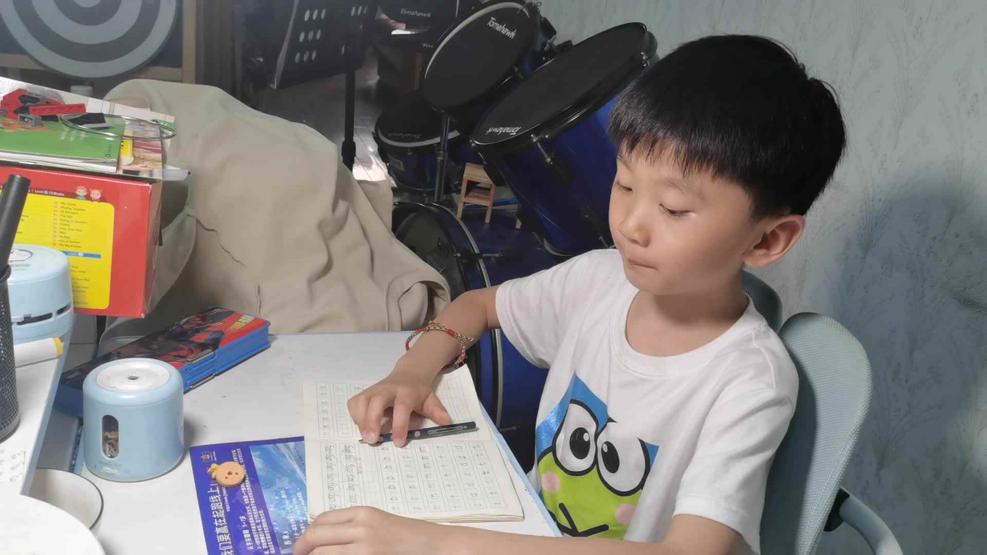 2023级学b班刘梓浩闯关练习.mp4