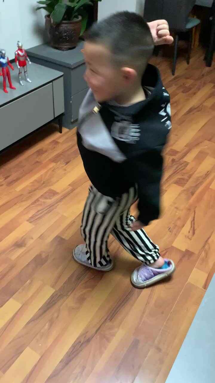 开心恐龙舞