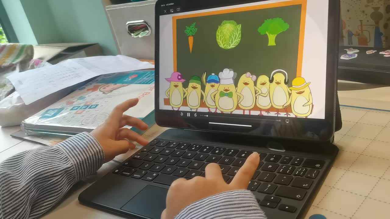 观看、跟唱英文儿歌《Vegetable Song 蔬菜之歌》