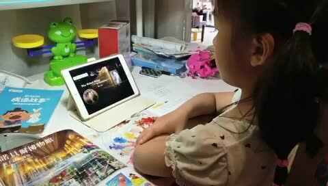 5.2屠钰婷观看视频《诺贝尔博物馆》.MOV
