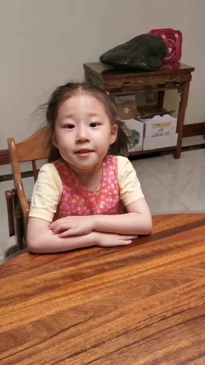李芊仪背诵古诗《江南春》