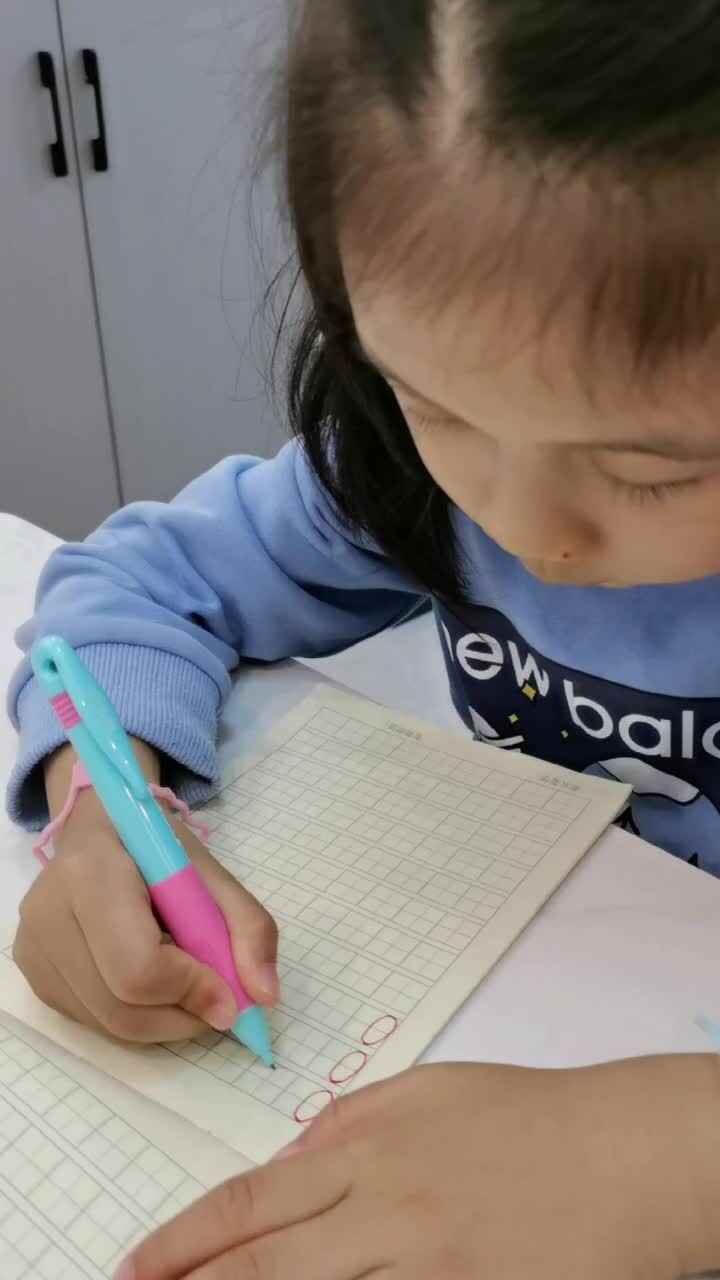 ⁣4.13 王偲然 书写数字0
