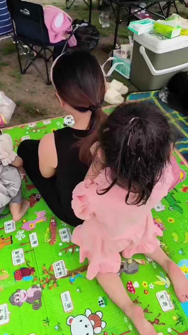 给妈妈捶背