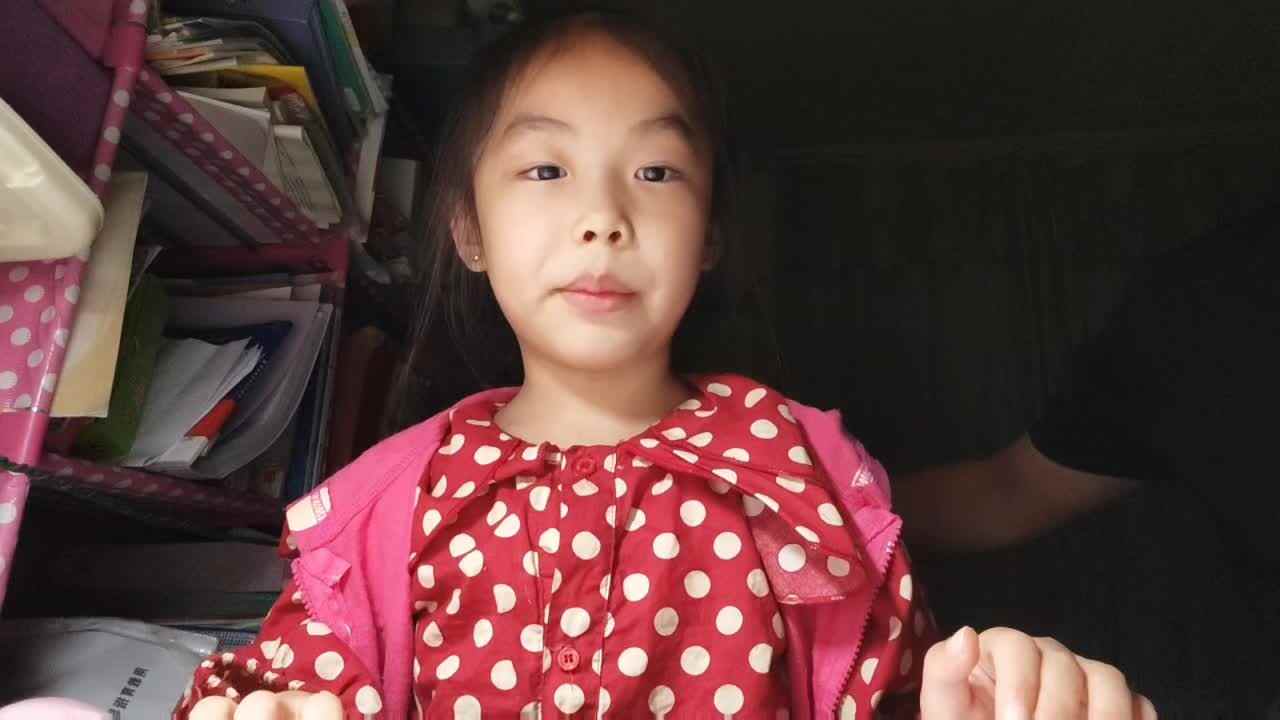 ⁣⁣学B班王禹淇2023.06.5看图说话.mp4