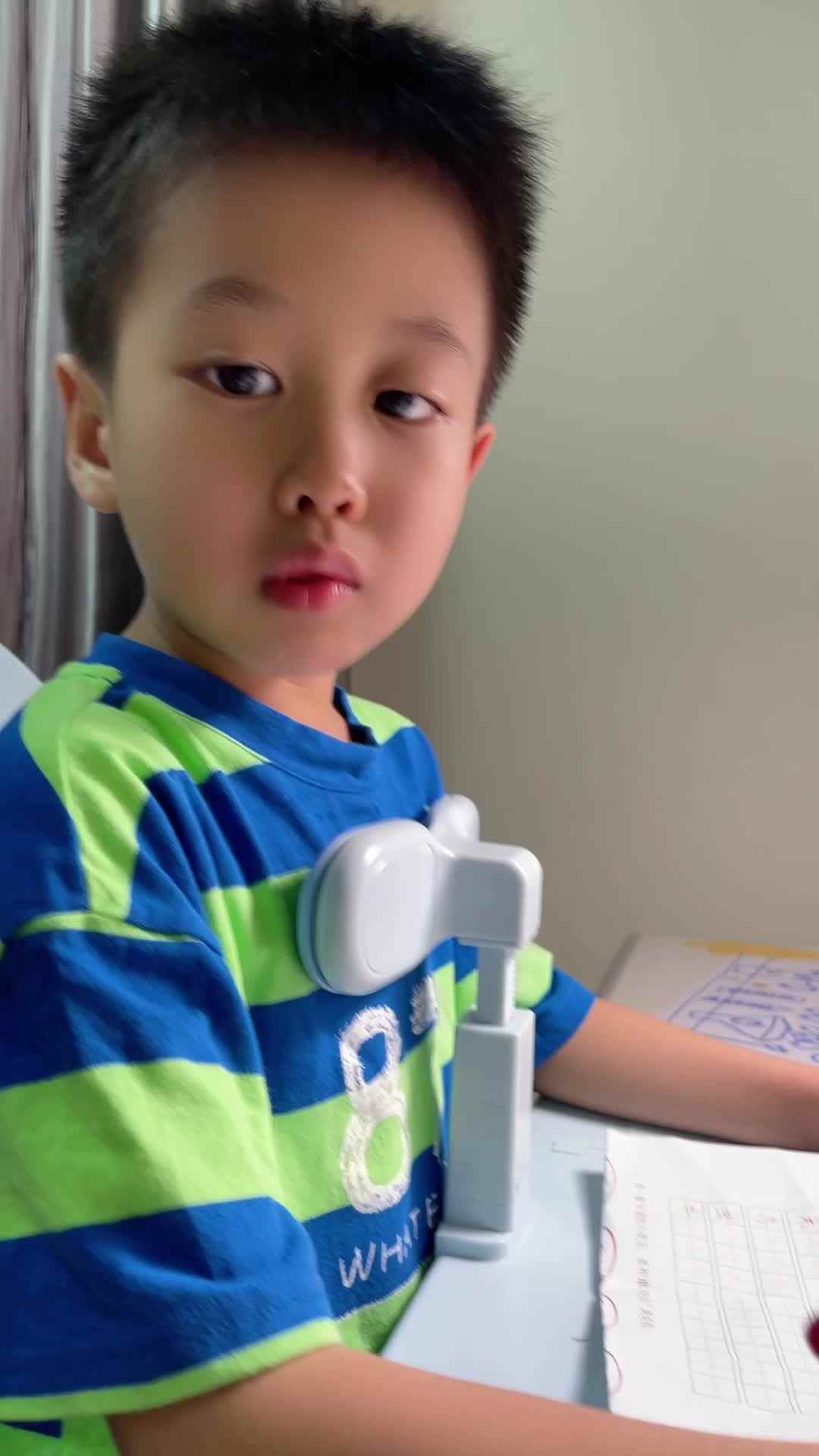 ⁣2023级B班20230531吴艺轩闯关练习-《做什么事情最快乐》语言游戏单