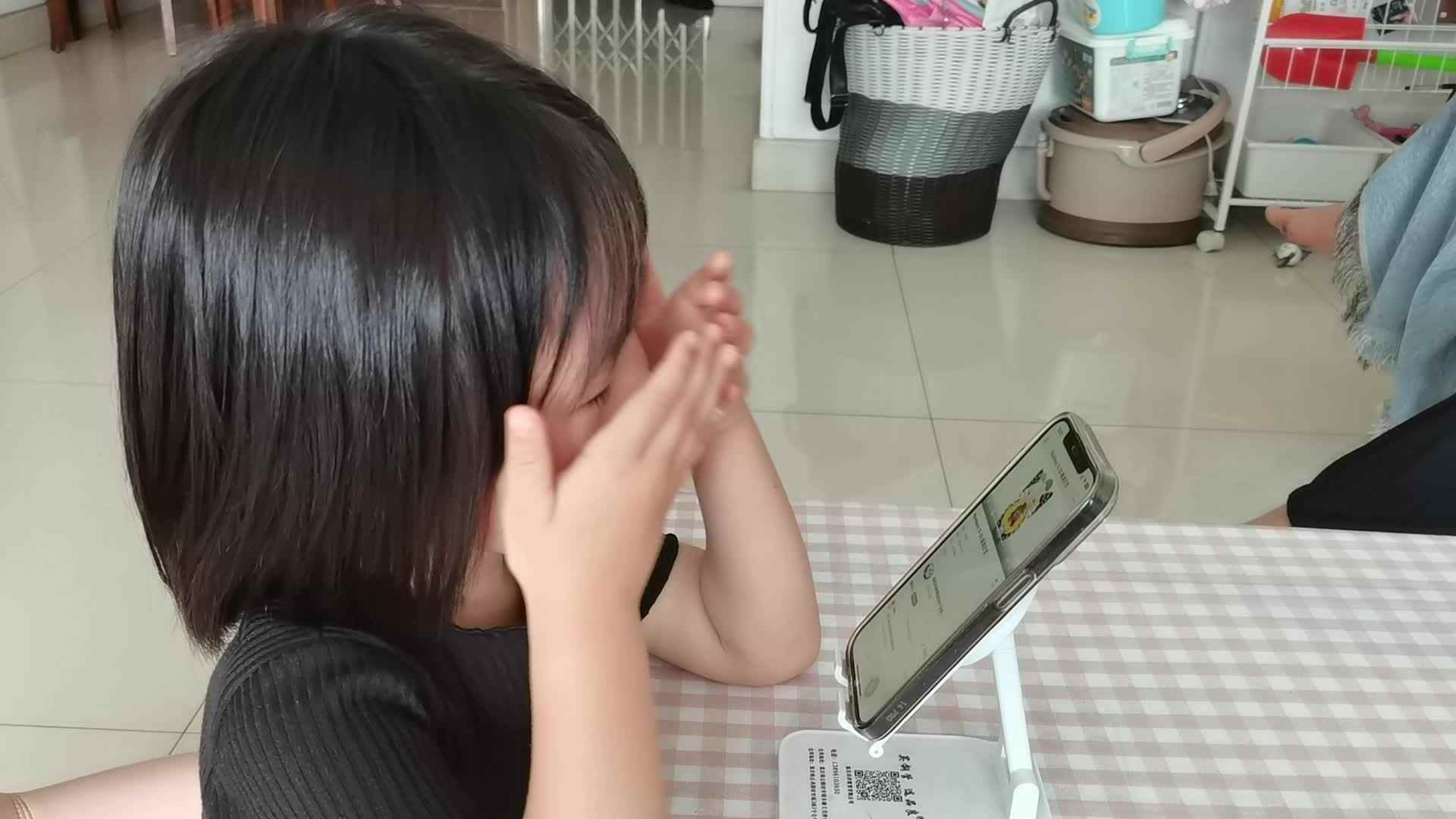 观看视频《Number 11-20朗读示范》.mp4