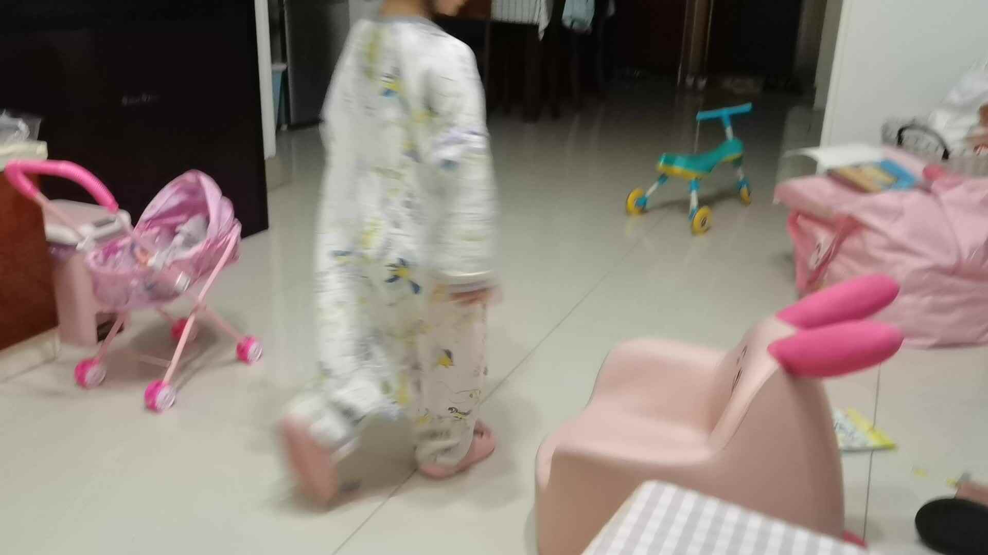 帮爸妈做力所能及的事-收拾玩具.mp4