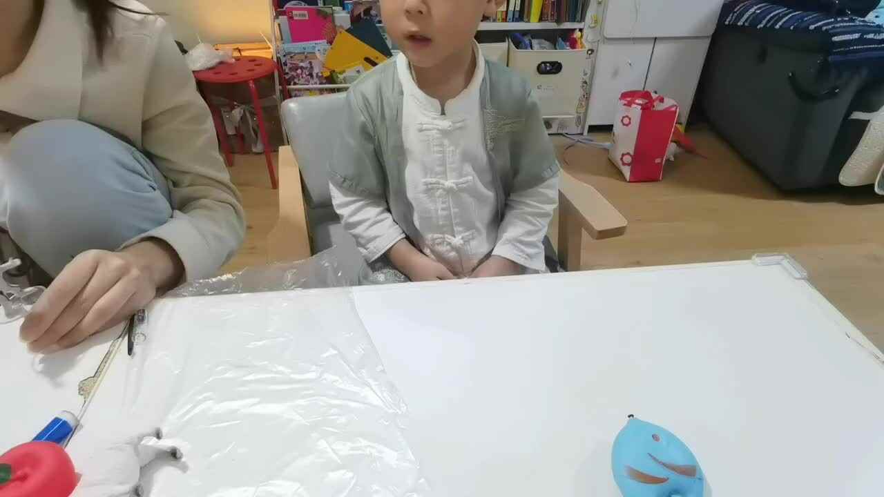 20230618中A班郭睿珩-分辨左边和右边.mp4