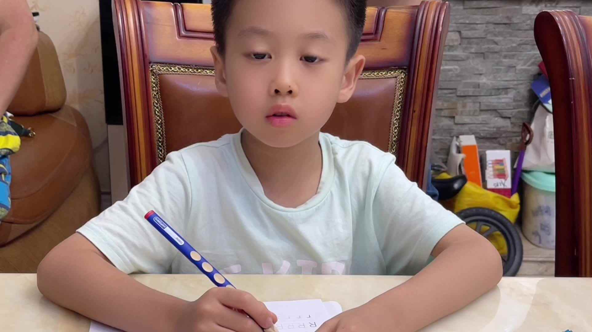 ⁣2023级B班20230712吴艺轩闯关练习-鲨鱼英语.mp4