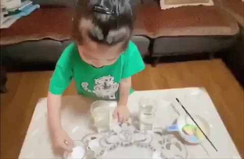 科学实验《沉宇浮》/把水杯放进书包