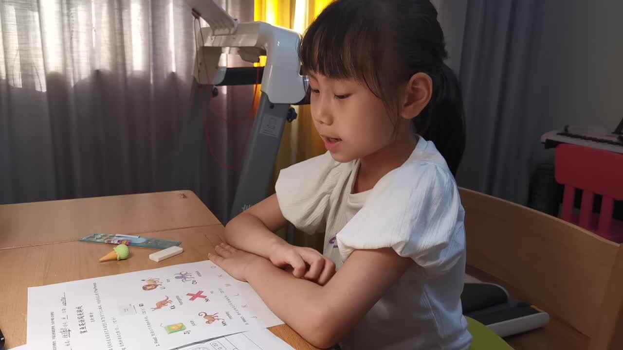 2023级B班徐瑾歆闯关练习20230708鲨鱼英语.mp4