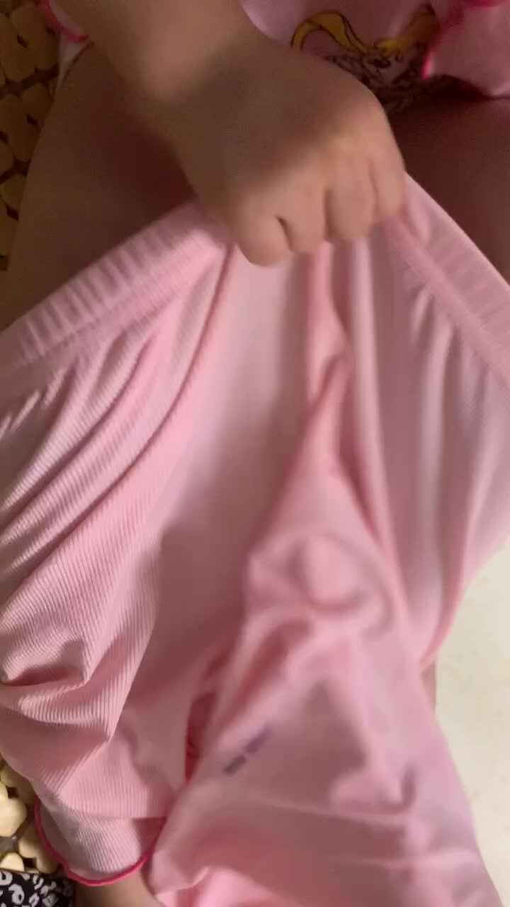 练习穿裤子.MOV