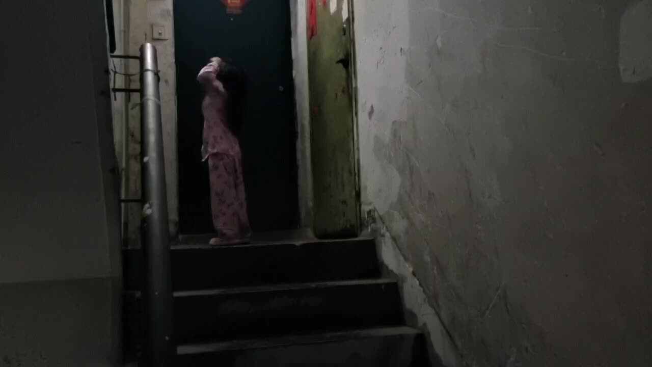 中A班唐依依练习上下楼