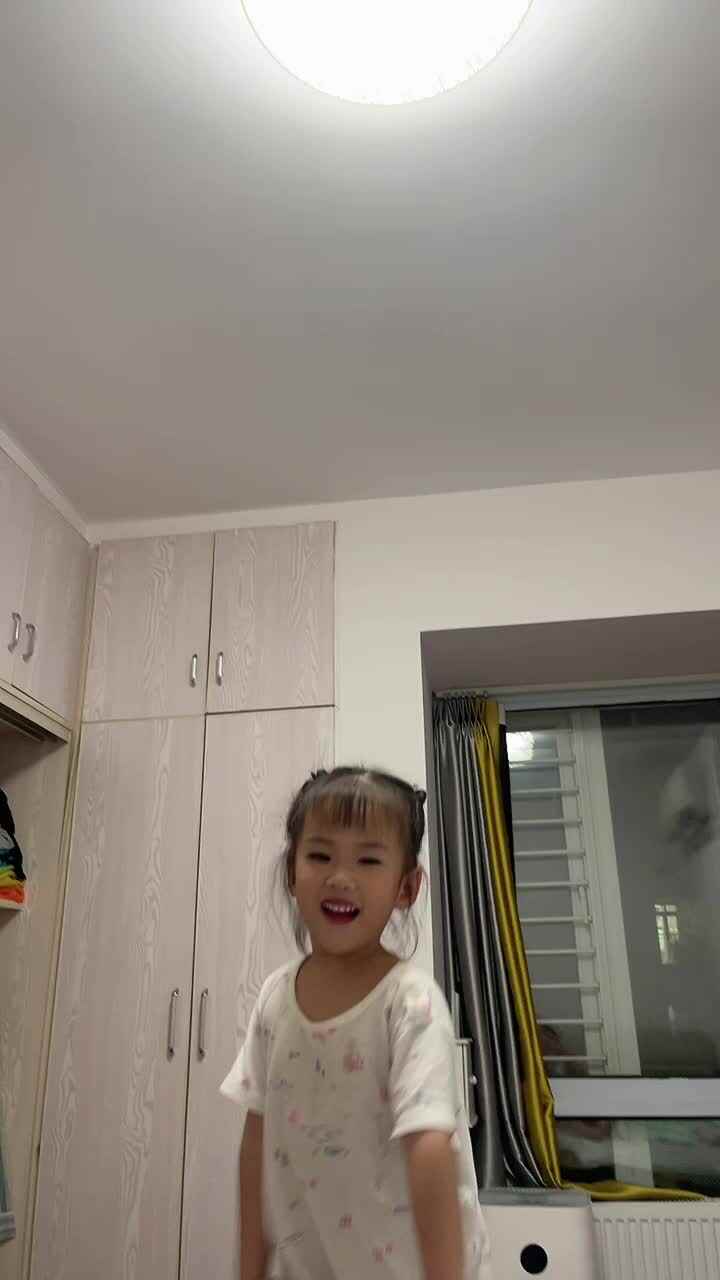 中B班李曦蕊 自述 去超市