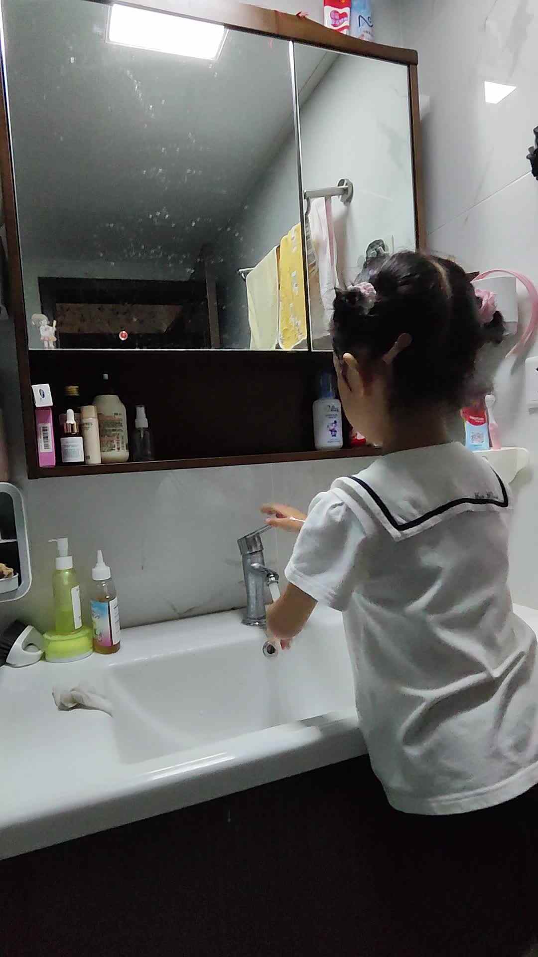 VID_20230907_205737.mp4