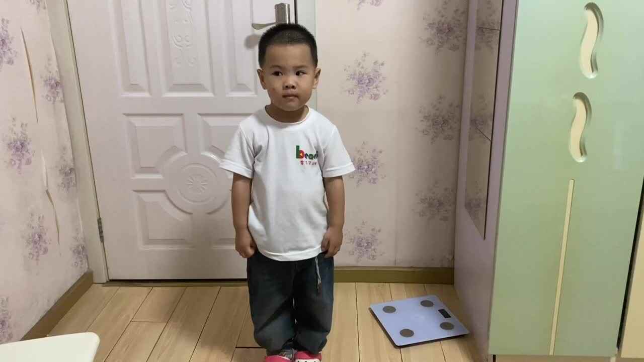 中B班吕子垚（太阳咪咪笑）20230920.MOV
