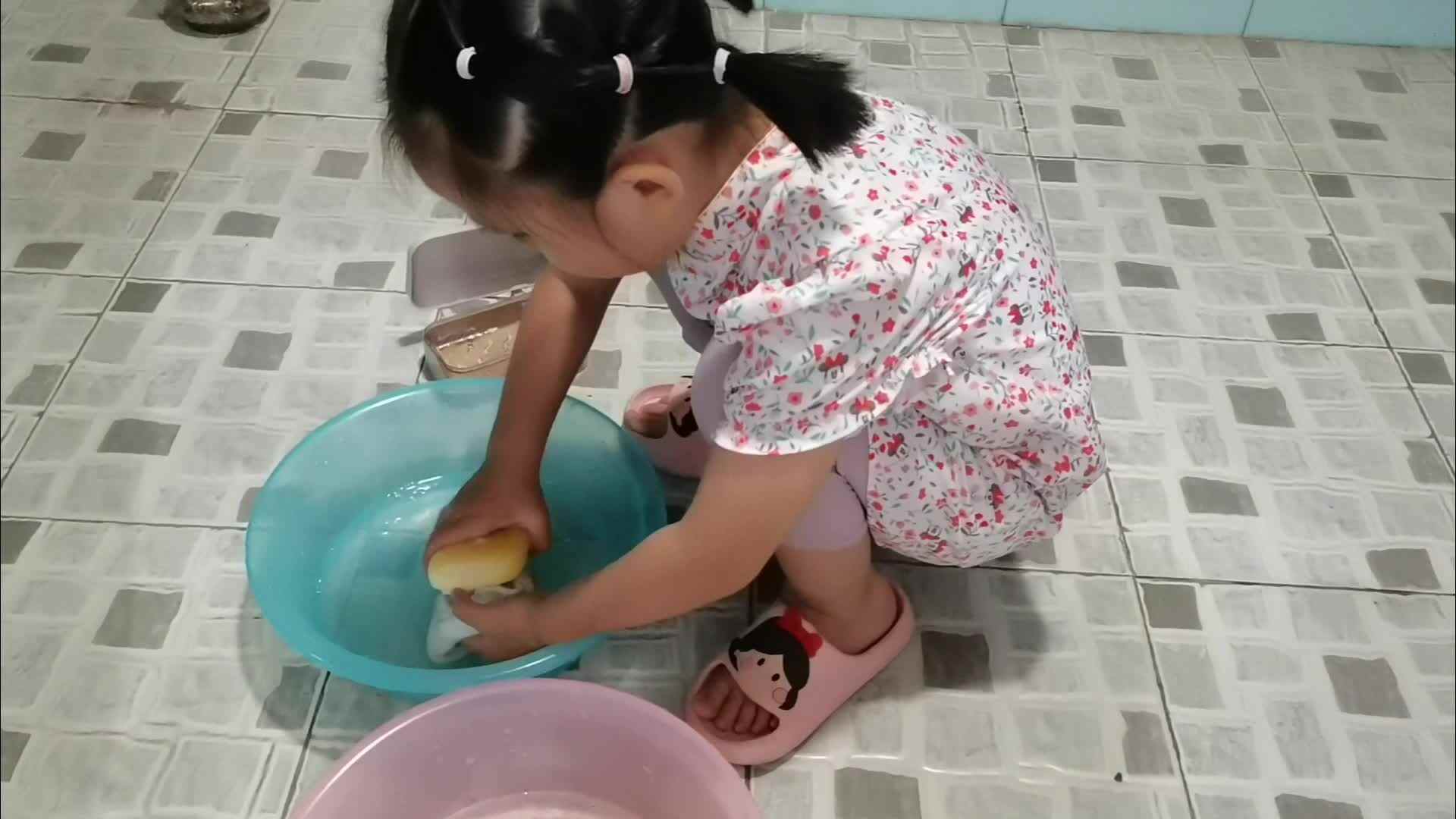 清洗袜子.mp4