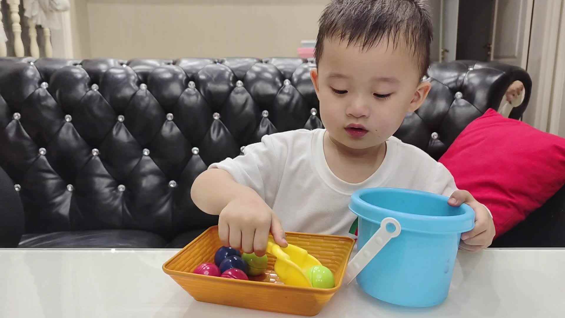 小A班2023.9.11李楷延——生活教育练习用勺子.mp4