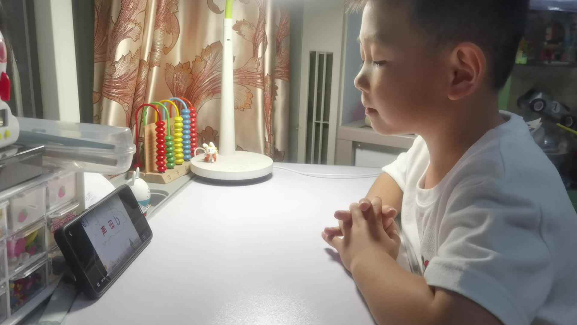 观看拼音视频 声母b.mp4