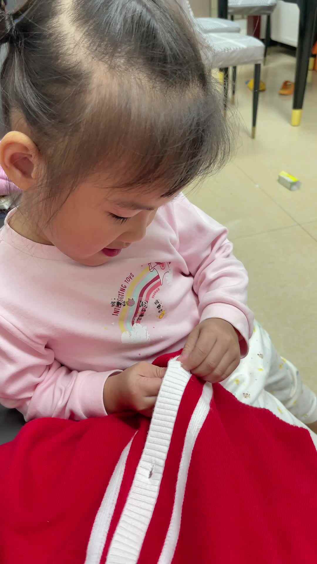中B班 李曦蕊 练习扣扣子
