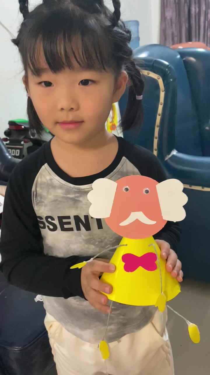 23年10月23号大b班李诗若伊。重阳节手工