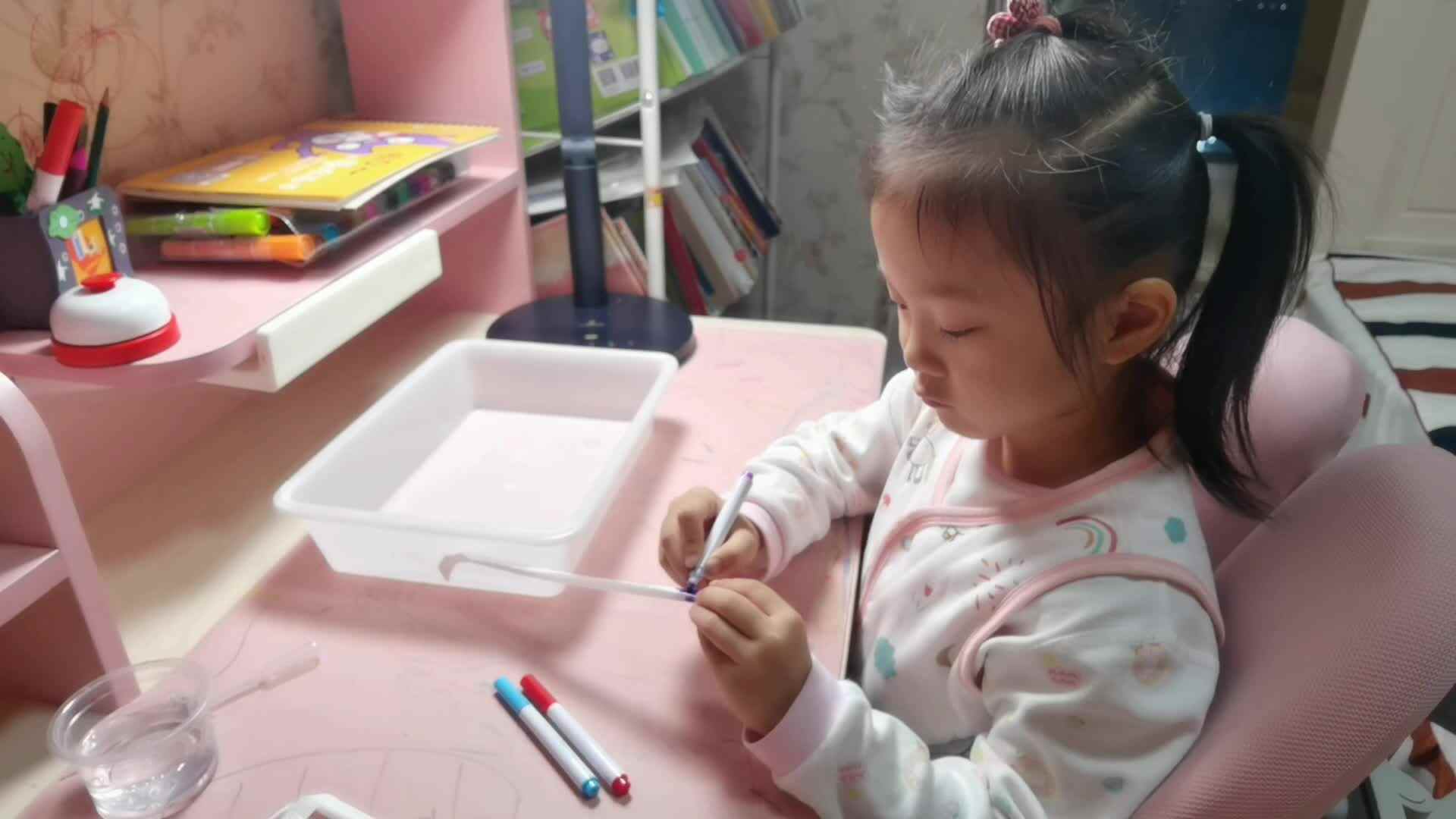 petal_20231031_科学实验《复活的毛毛虫》.mp4